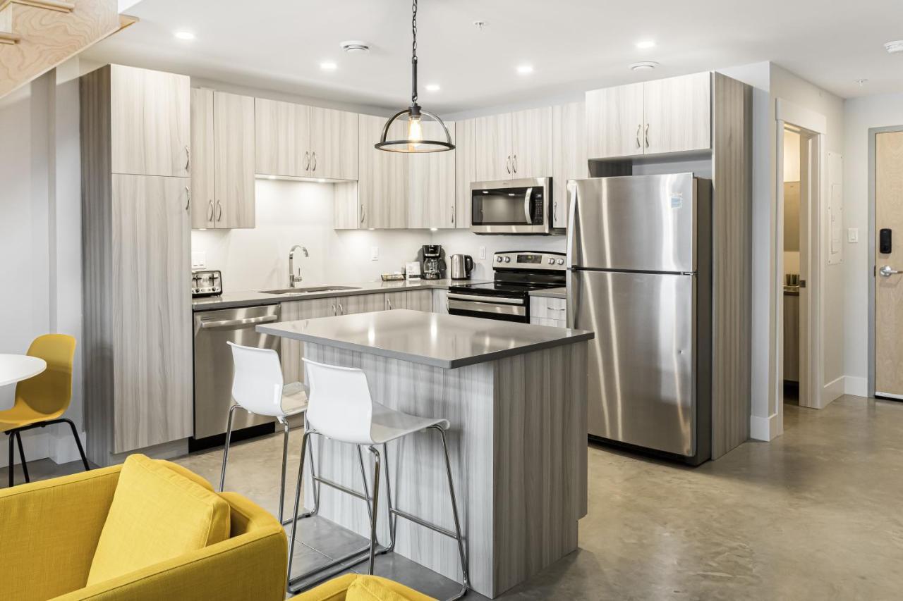 Station 1 By Terra Hospitality Aparthotel Moncton Exteriör bild