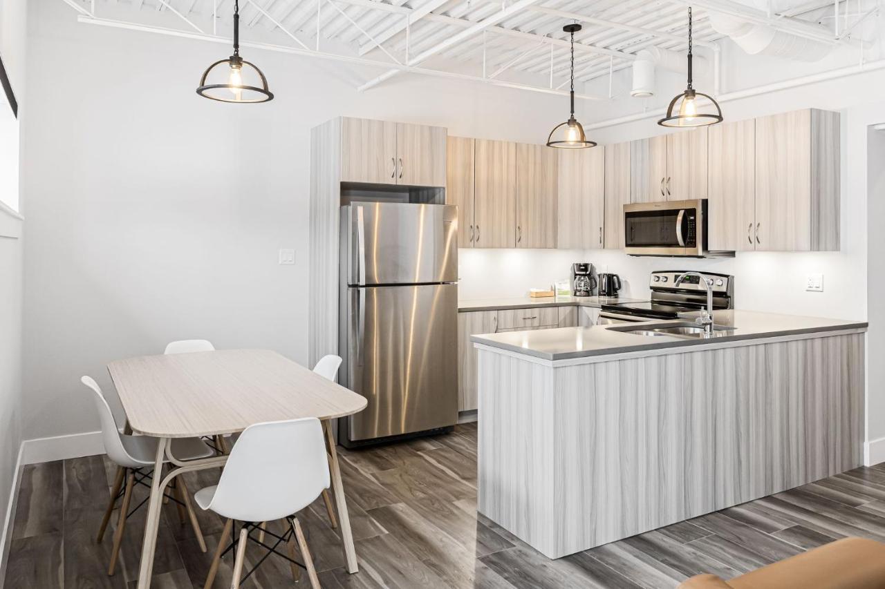 Station 1 By Terra Hospitality Aparthotel Moncton Exteriör bild