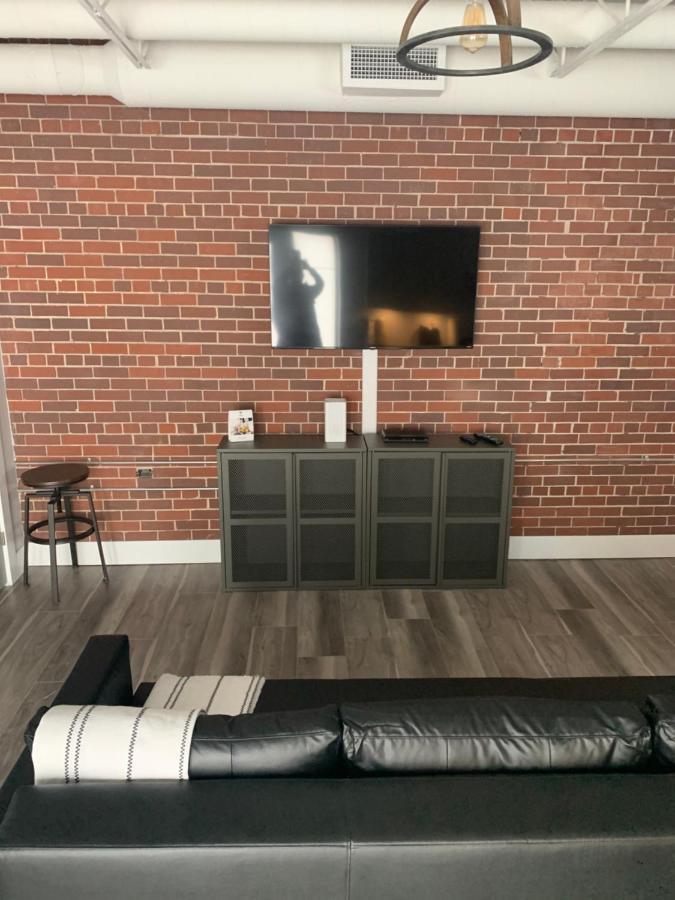 Station 1 By Terra Hospitality Aparthotel Moncton Exteriör bild