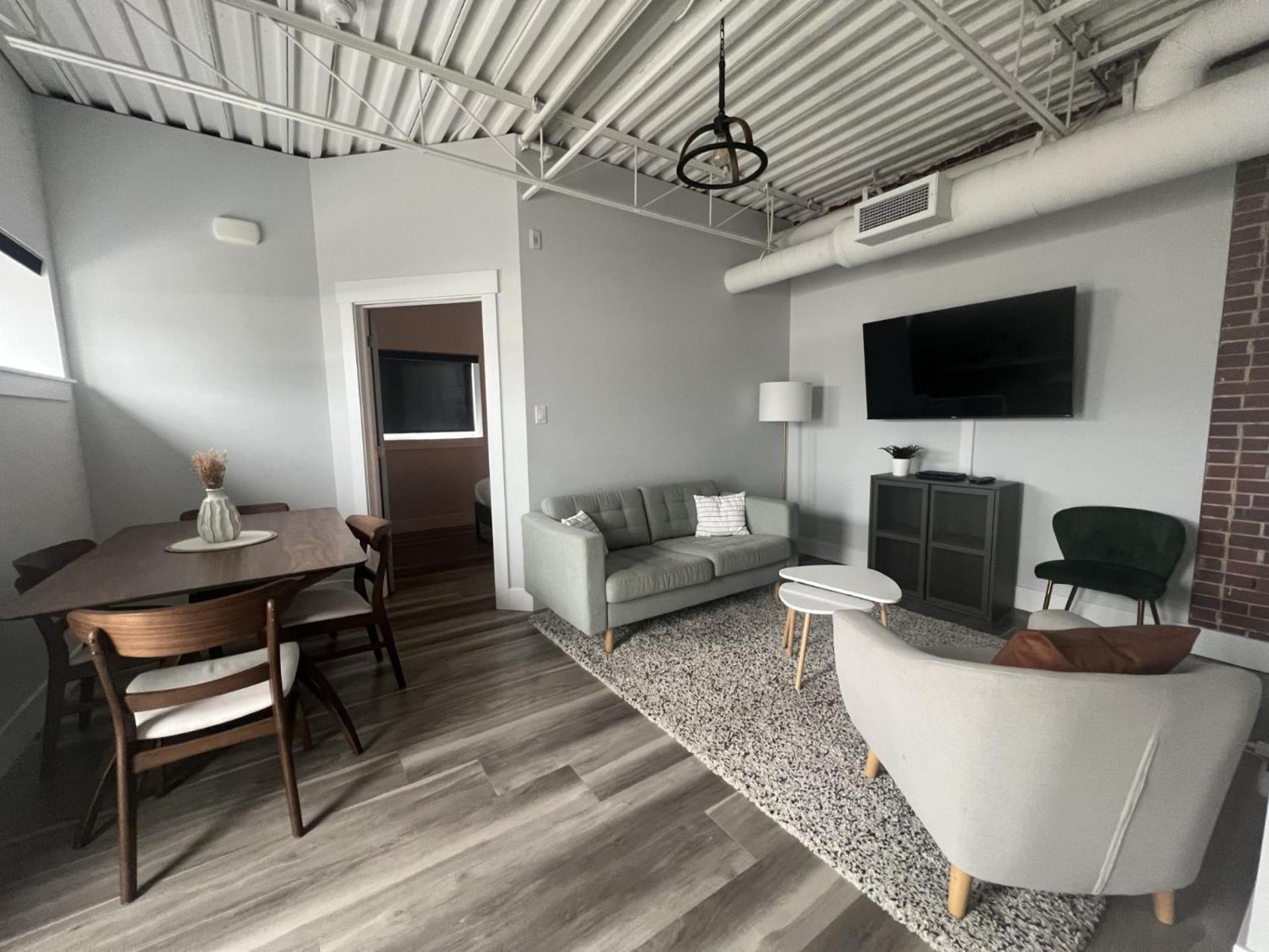 Station 1 By Terra Hospitality Aparthotel Moncton Exteriör bild